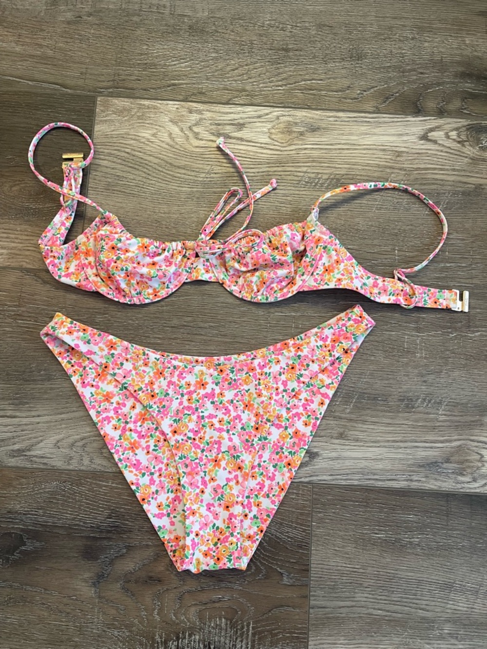Kulani Kinis Pink Floral Underwire Bikini EUC S top, L bottom